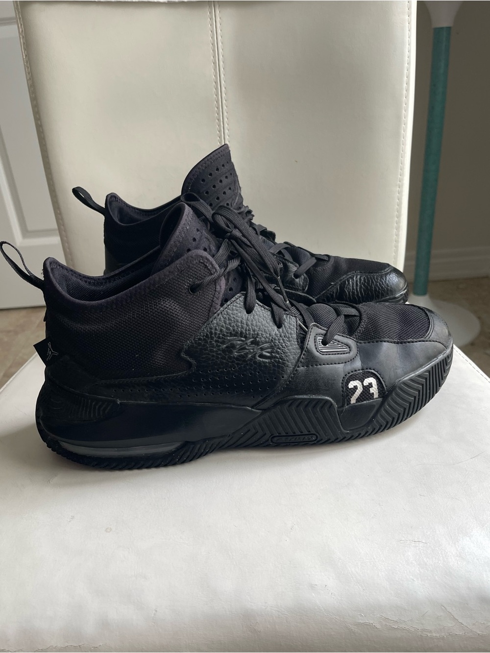 Air jordan stay loyal 2 size 10.5